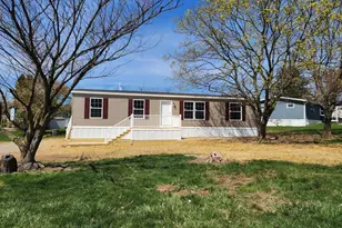 49 Esther St, Newville, PA 17241 - Photo 1