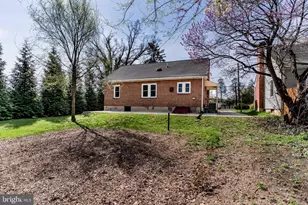 251 E Pomfret St, Carlisle, PA 17013 - Photo 4