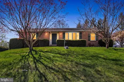 8 Dogwood Drive, Mount Holly Springs, PA 17065 - Photo 2