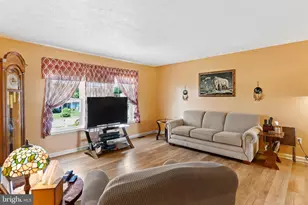 22 Cobblestone Dr, Carlisle, PA 17015 - Photo 6