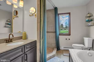 300 Hollowbrook Dr, Carlisle, PA 17013 - Photo 24