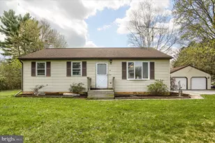 1916 Fisher Rd, Mechanicsburg, PA 17055 - Photo 2