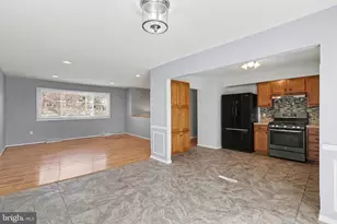 3912 Brookridge Dr, Mechanicsburg, PA 17050 - Photo 6