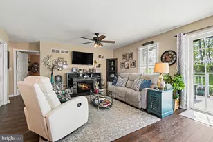 9 Creek Bank Dr, Mechanicsburg, PA 17050 - Photo 2