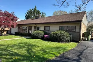 907 Allen St, New Cumberland, PA 17070 - Photo 2