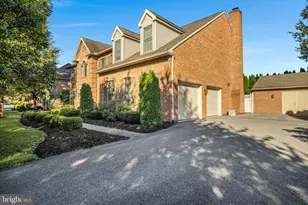 1223 Hillside Dr, Carlisle, PA 17013 - Photo 2
