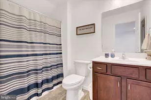 800 Aurora Dr, Mechanicsburg, PA 17055 - Photo 12