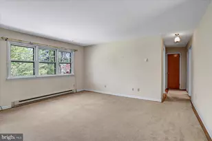 8 W Winding Hill Rd, Mechanicsburg, PA 17055 - Photo 16