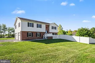 101 Deerview Dr, Newville, PA 17241 - Photo 2