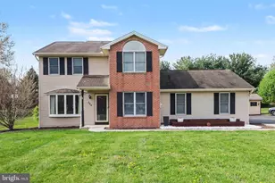 204 Burnt House Rd, Carlisle, PA 17015 - Photo 2