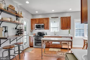 528 W Simpson St, Mechanicsburg, PA 17055 - Photo 8