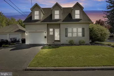 528 W Simpson Street, Mechanicsburg, PA 17055 - Photo 1