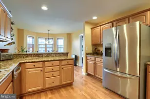 4250 Roth Farm Village Cir, Mechanicsburg, PA 17050 - Photo 4