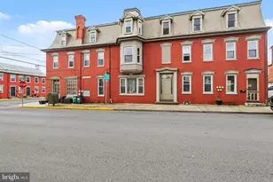 160 N West St, Carlisle, PA 17013 - Photo 2