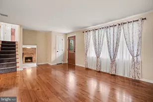 17 Cardinal Dr, Carlisle, PA 17015 - Photo 2