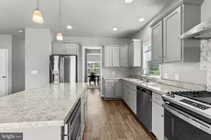 875 Ashfield Dr, Carlisle, PA 17015 - Photo 14