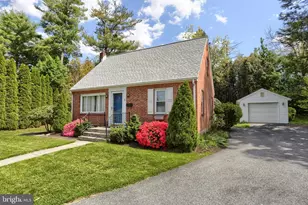 8 Green Cir, Camp Hill, PA 17011 - Photo 4