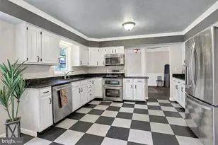 6352 Bennington Rd, Mechanicsburg, PA 17050 - Photo 8