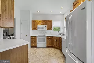 2425 Rolling Hills Dr, Mechanicsburg, PA 17055 - Photo 4