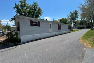 132 Virginia Beach Ave, Carlisle, PA 17015 - Photo 4