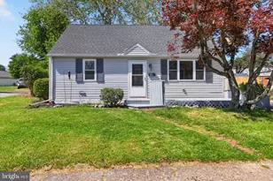 340 Charles Rd, Mechanicsburg, PA 17050 - Photo 2
