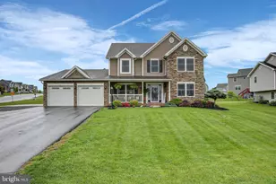 717 Southwood Dr, Shippensburg, PA 17257 - Photo 2