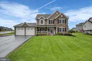 717 Southwood Dr, Shippensburg, PA 17257 - Photo 1