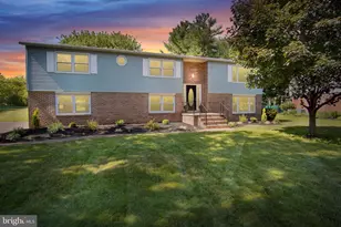 19 Hemlock Dr, Mechanicsburg, PA 17055 - Photo 1