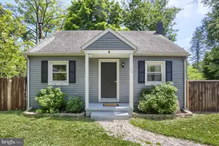 104 Clarkton Ct, Lemoyne, PA 17043 - Photo 1