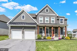 58 Silver Cir, Mechanicsburg, PA 17050 - Photo 1