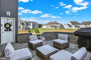 58 Silver Cir, Mechanicsburg, PA 17050 - Photo 4