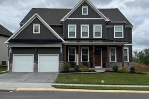 58 Silver Cir, Mechanicsburg, PA 17050 - Photo 2