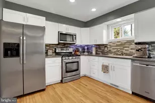 8 Campbell Pl, Camp Hill, PA 17011 - Photo 10