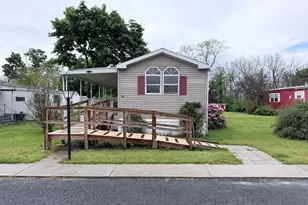 17 Coral Dr, Carlisle, PA 17013 - Photo 2