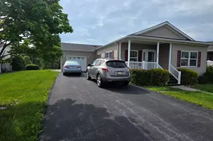 502 Falcon Dr, Carlisle, PA 17013 - Photo 2
