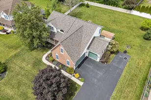 38 Mayberry Ln, Mechanicsburg, PA 17050 - Photo 2
