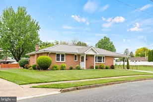 18 Chestnut St, Camp Hill, PA 17011 - Photo 2