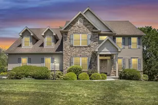 1915 Osprey Cir, Mechanicsburg, PA 17050 - Photo 2