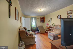 351 E Burd St, Shippensburg, PA 17257 - Photo 6