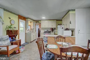 351 E Burd St, Shippensburg, PA 17257 - Photo 10