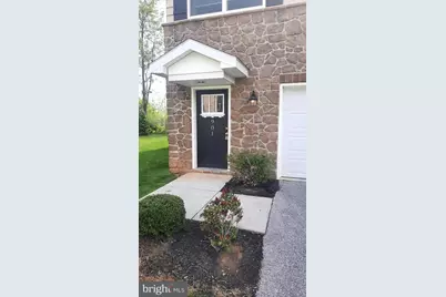 901 Admirals Quay Drive, Mechanicsburg, PA 17050 - Photo 2