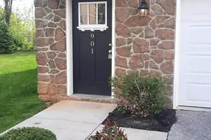 901 Admiral's Quay Dr, Mechanicsburg, PA 17050 - Photo 2