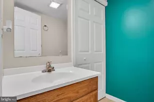 19 Parkview Dr, Carlisle, PA 17013 - Photo 10