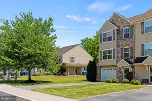 115 Westpoint Dr, Carlisle, PA 17013 - Photo 2