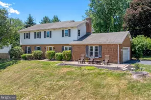 429 Pawnee Dr, Mechanicsburg, PA 17050 - Photo 2