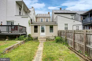 146 E Penn St, Carlisle, PA 17013 - Photo 18
