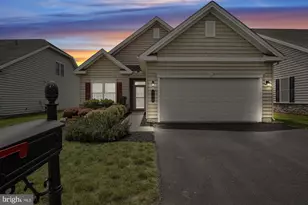 112 James Madison Dr, Mechanicsburg, PA 17050 - Photo 2