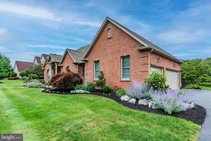 33 Emlyn Ln, Mechanicsburg, PA 17055 - Photo 4