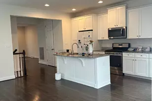 135 Pickering Ln, Mechanicsburg, PA 17050 - Photo 2