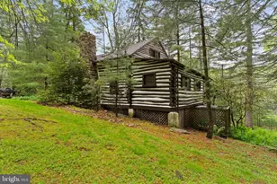 16 Collier Ln, Gardners, PA 17324 - Photo 2